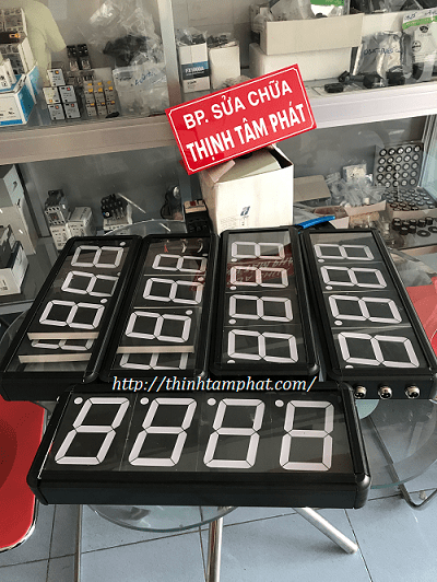 giám sát nhiệt độ, độ ẩm, tốc độ, số lượng bằng đèn LED 7 đoạn 4.400